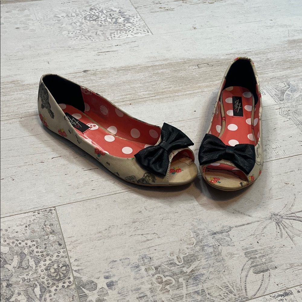 Iron Fist Rare Black Sheep Peep Toe Flats Size 9